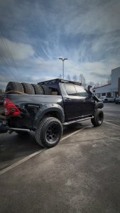 Tämä viimeisen päälle huippuvarusteltu Toyota Hilux sai tänään uuden omistajan🔥