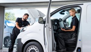 Haemme Lexus-mekaanikkoa Ouluun!