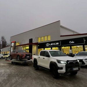 Lexus Oulu pääsi joulun lähestyessä toimimaan tonttuhommissa🎅