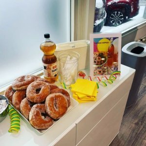 🎈 🍩 Hyvää vappua! Tänään kannattaa tulla kipin kapin Juhan Autoon, mikäli sokerimunkit ja sima maistuu 😋

#juhanauto #oulu #kuus...